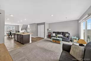 844 Briar Gln Ct, Hampshire, IL 60140 - Photo 6