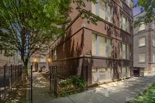 1918 W Cullom Ave, Chicago, IL 60613 - Photo 12