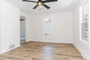 529 E Timber St, Pontiac, IL 61764 - Photo 12