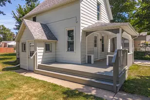 529 E Timber St, Pontiac, IL 61764 - Photo 4