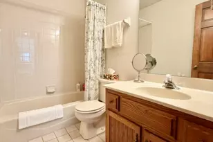 1024 Burke Ct, Naperville, IL 60563 - Photo 20