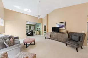 604 S Curran Rd, Round Lake, IL 60073 - Photo 4
