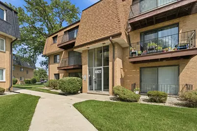 4827 W 109th Street #101, Oak Lawn, IL 60453 - Photo 1