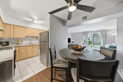 4827 W 109th Street #101, Oak Lawn, IL 60453 - Photo 6