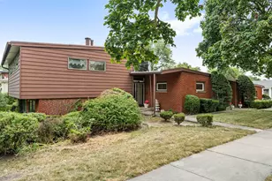 9055 Kenton Ave, Skokie, IL 60076 - Photo 1