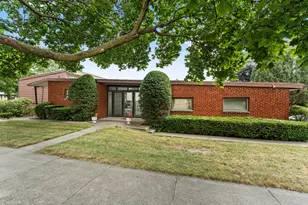 9055 Kenton Ave, Skokie, IL 60076 - Photo 2