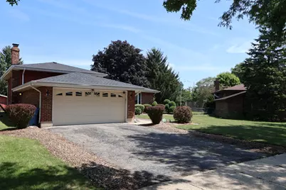 510 W Millns Court, Addison, IL 60101 - Photo 2