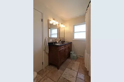 510 W Millns Court, Addison, IL 60101 - Photo 18