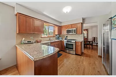 1725 Monmouth Place, Downers Grove, IL 60516 - Photo 8