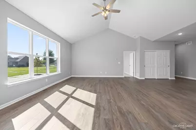 512 Quinlan Avenue, Dekalb, IL 60115 - Photo 16