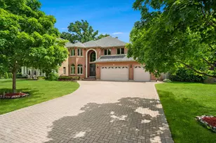 1017 E Red Oak St, Addison, IL 60101 - Photo 2