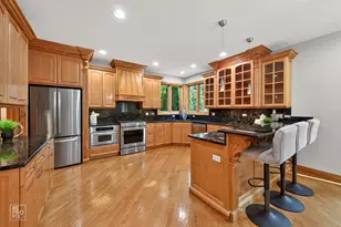 1017 E Red Oak St, Addison, IL 60101 - Photo 14