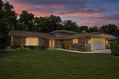 387 Woodlane Court, Wood Dale, IL 60191 - Photo 2