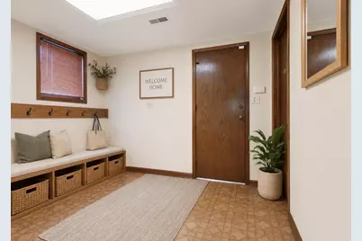 387 Woodlane Court, Wood Dale, IL 60191 - Photo 16