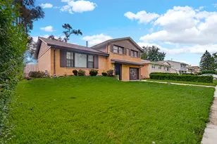 1219 Damico Dr, Chicago Heights, IL 60411 - Photo 2