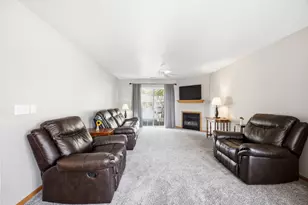 8622 Victory Ln, Machesney Park, IL 61115 - Photo 4