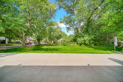 702 N Independence Avenue, Rockford, IL 61101 - Photo 20