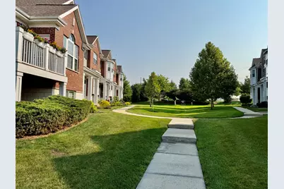 2953 Madison Drive #2953, Naperville, IL 60564 - Photo 2
