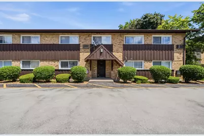 4439 Arbor Circle #1, Downers Grove, IL 60515 - Photo 2