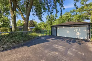 5905 Lee Ave, Downers Grove, IL 60516 - Photo 24