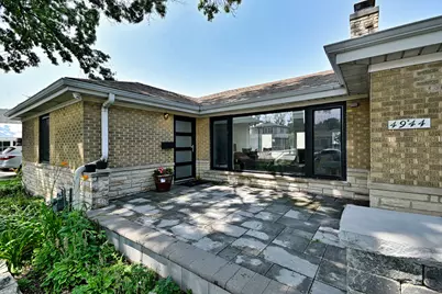 4944 Jarvis Avenue, Skokie, IL 60077 - Photo 2