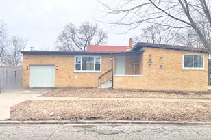 2521 120th St, Blue Island, IL 60406 - Photo 1