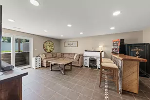 15W621 Diversey Ave, Elmhurst, IL 60126 - Photo 18