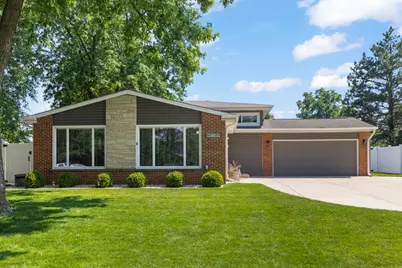 15W621 Diversey Avenue, Elmhurst, IL 60126 - Photo 2