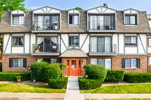 102 Steeple Dr, Buffalo Grove, IL 60089 - Photo 1