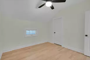 4036 W Warwick Ave, Chicago, IL 60641 - Photo 38