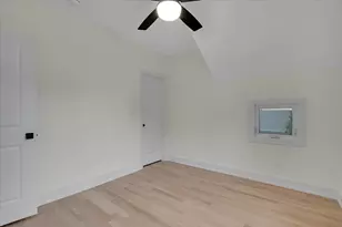4036 W Warwick Ave, Chicago, IL 60641 - Photo 30