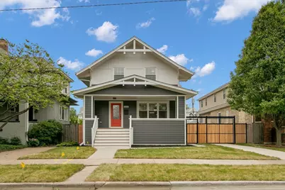 4036 W Warwick Avenue, Chicago, IL 60641 - Photo 2