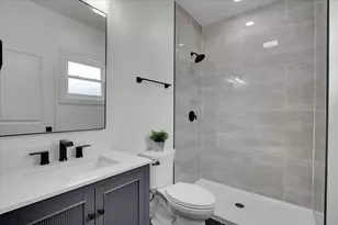 4036 W Warwick Ave, Chicago, IL 60641 - Photo 16