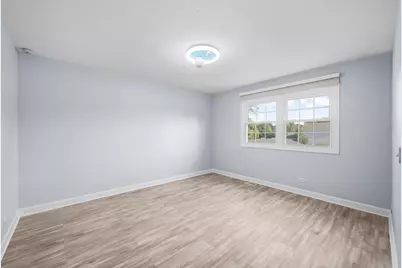 410 Thompson Boulevard, Buffalo Grove, IL 60089 - Photo 26