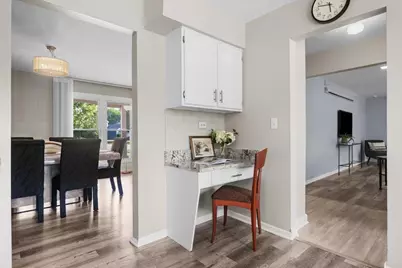 410 Thompson Boulevard, Buffalo Grove, IL 60089 - Photo 18