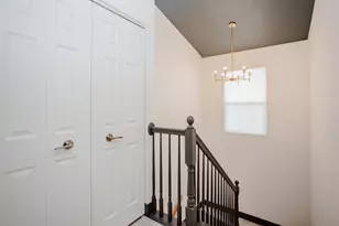 725 Prestwick Ln, Wheeling, IL 60090 - Photo 4