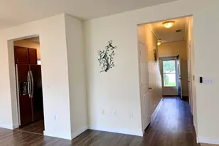 609 Lauterbur Ln, Champaign, IL 61822 - Photo 2