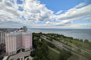 5455 N Sheridan Rd, Chicago, IL 60640 - Photo 14