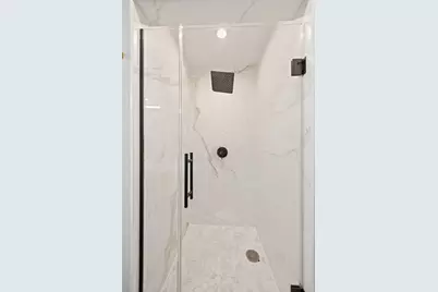 2451 N Albany Avenue #1, Chicago, IL 60647 - Photo 16