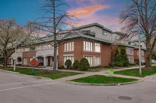 601 South Blvd, Oak Park, IL 60302 - Photo 1