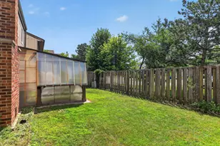 1017 Bob O Link Dr, Darien, IL 60561 - Photo 18