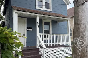 557 Oak St, Waukegan, IL 60085 - Photo 1