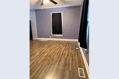 557 Oak Street, Waukegan, IL 60085 - Photo 2
