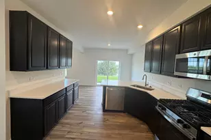 7714 Nightshade Ln, Joliet, IL 60431 - Photo 8