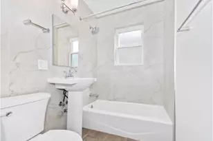 8914 Lamon Ave, Skokie, IL 60077 - Photo 4