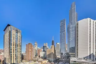 744 N Clark St, Chicago, IL 60654 - Photo 16