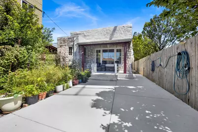 2945 N California Avenue, Chicago, IL 60618 - Photo 6