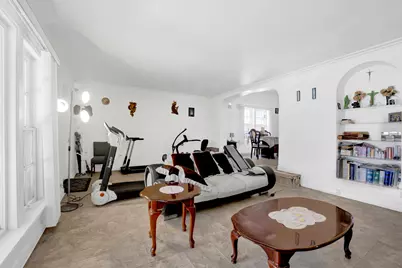 2945 N California Avenue, Chicago, IL 60618 - Photo 10