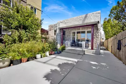 2945 N California Avenue, Chicago, IL 60618 - Photo 1