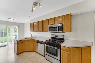 2588 Dickens Court, Aurora, IL 60503 - Photo 6